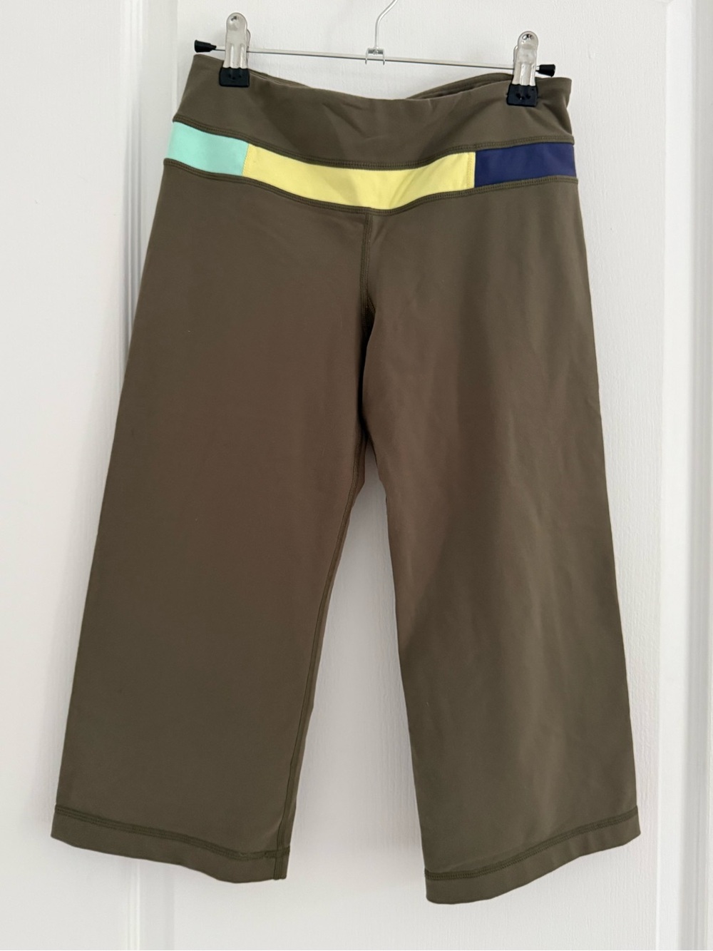 Lululemon Vintage Reversible Capri Crop Leggings, Colorblock Waistband, Size 4